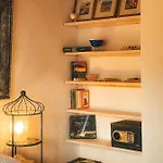 Di Sotto, House & Breakfast Couette-café