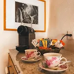 Di Sotto, House & Breakfast Couette-café 4*