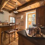 Di Sotto, House & Breakfast Couette-café 4*
