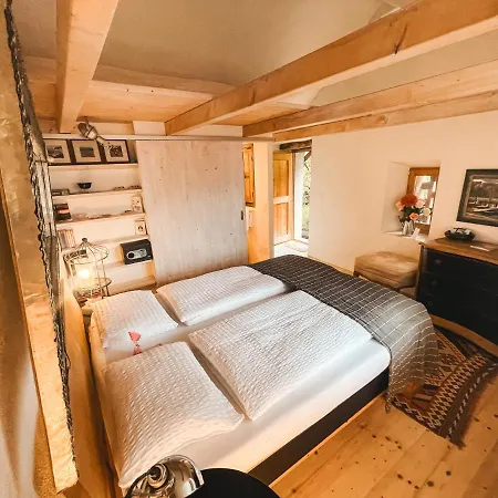 Di Sotto, House & Breakfast