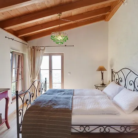 Couette-café Di Sotto, House & Breakfast 4*