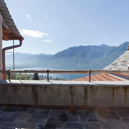 Di Sotto, House & Breakfast Muralto