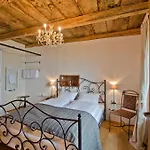 Di Sotto, House & Breakfast Muralto