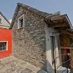 فندق مبيت وإفطار Di Sotto, House & Breakfast 4*